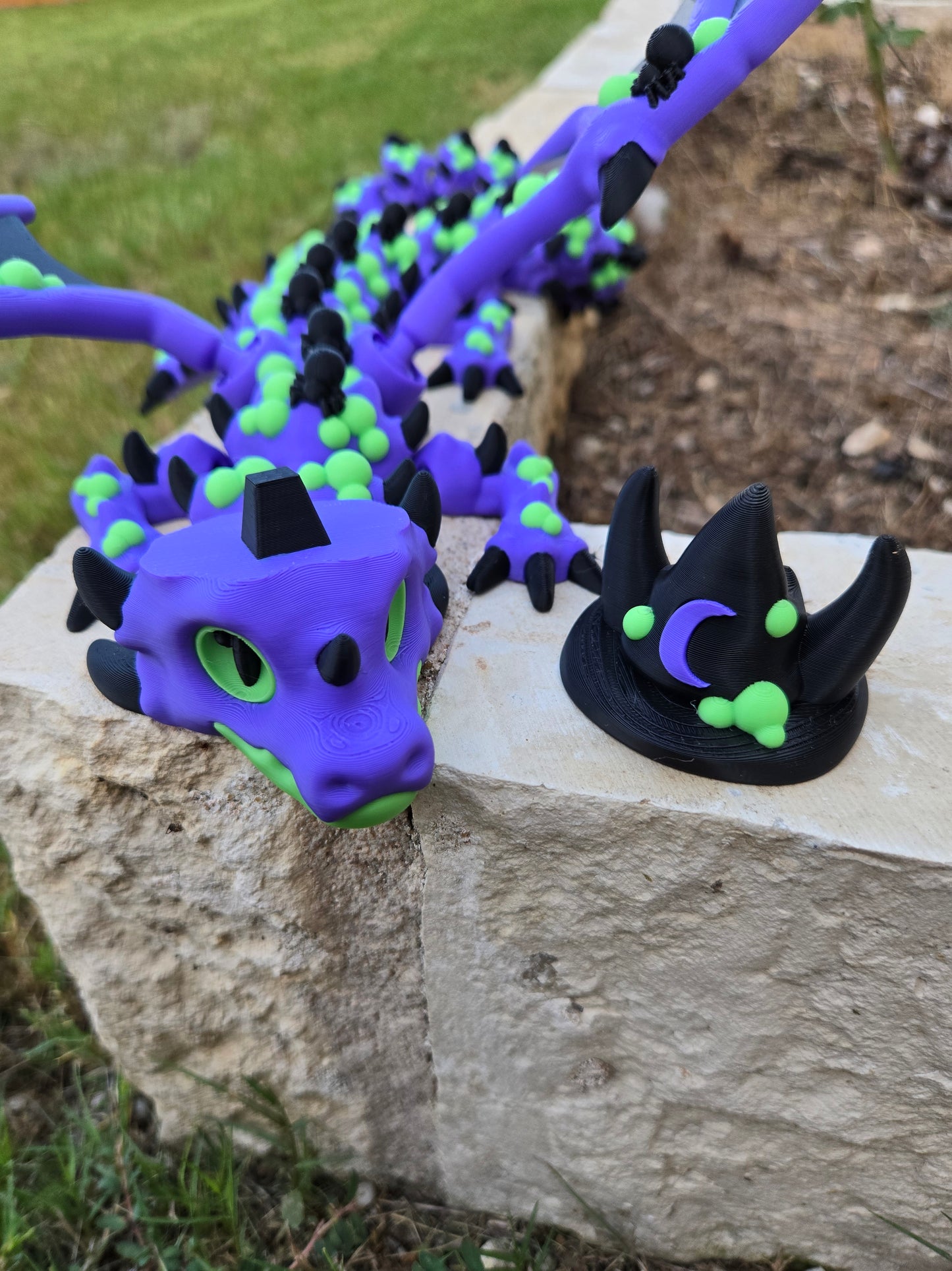 Articulated Hexbrew dragon fidget, 3D printed with a fully flexible printed spine